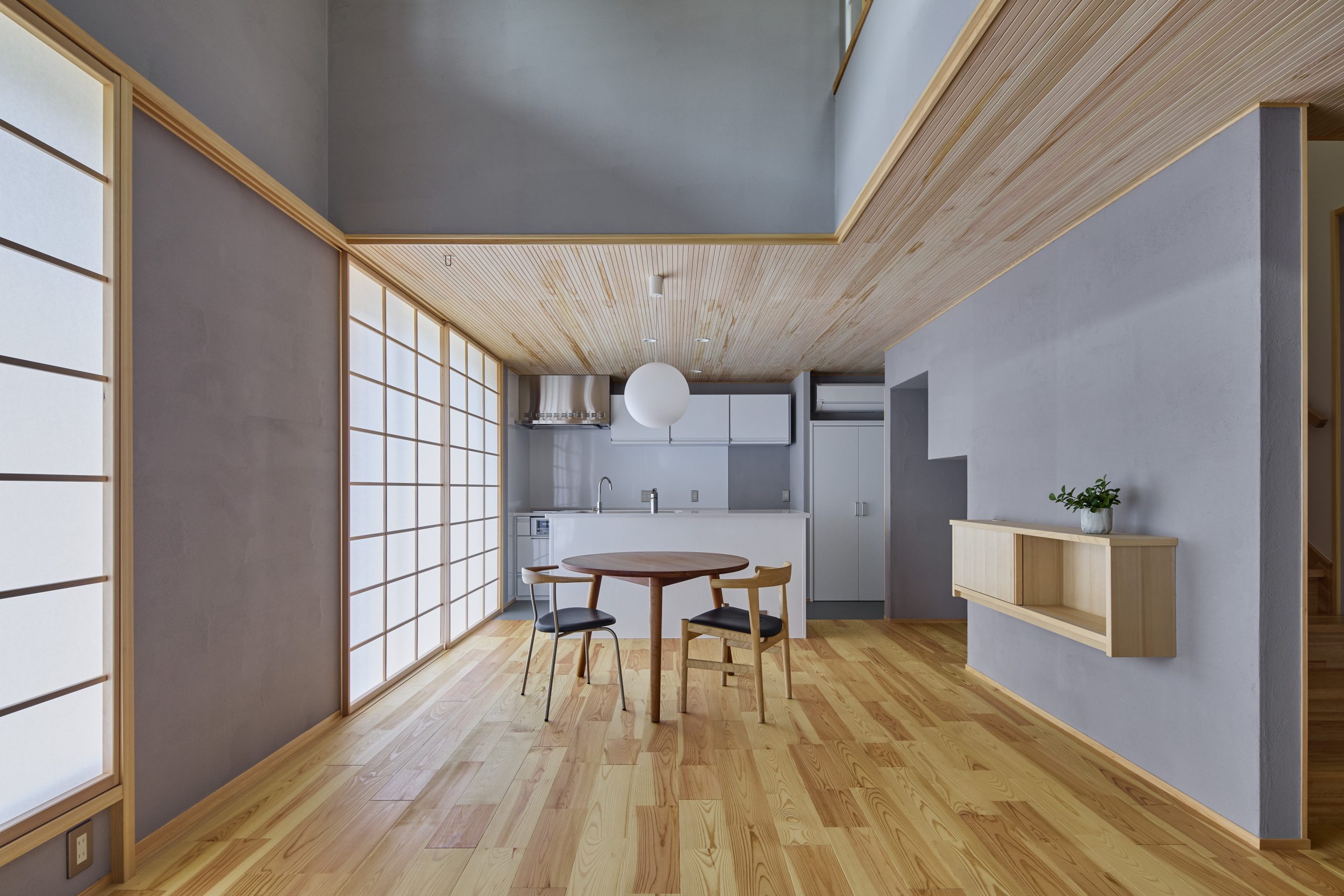 alt="和モダンなリビング"